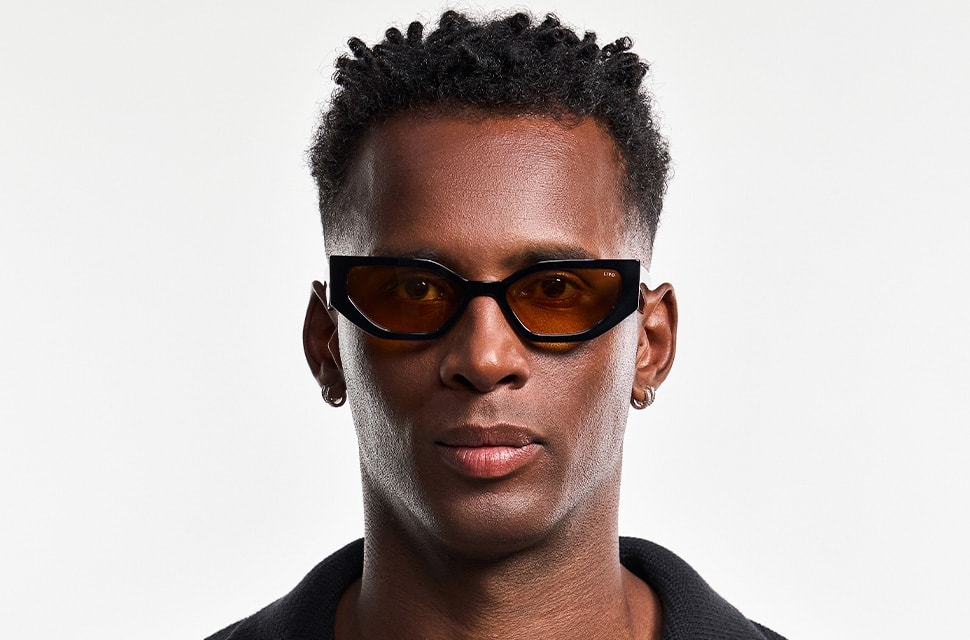 DUA - PRETO + LENTE SAHARA