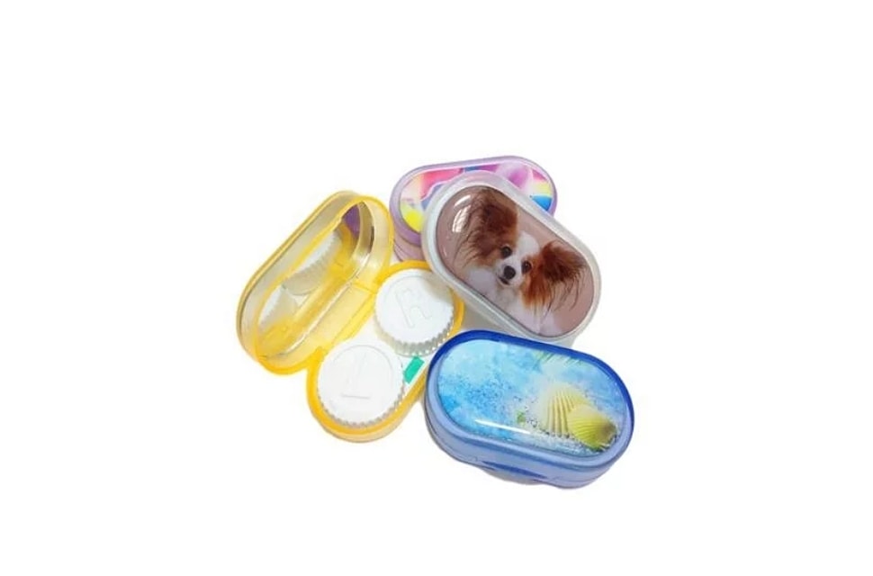 Kit portátil para lentes de contato com imagem