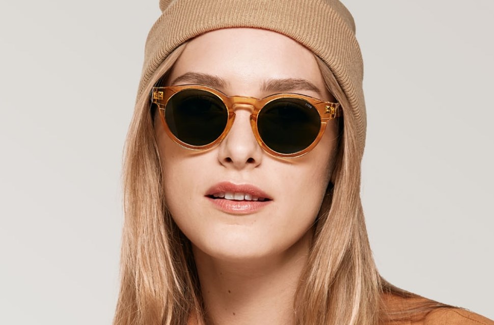 Óculos de Sol Livo Lucas - Amarelo Cristal-foto-do-produto-2