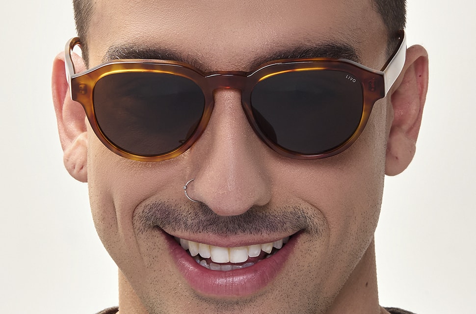 Oliver - Demi Castanho