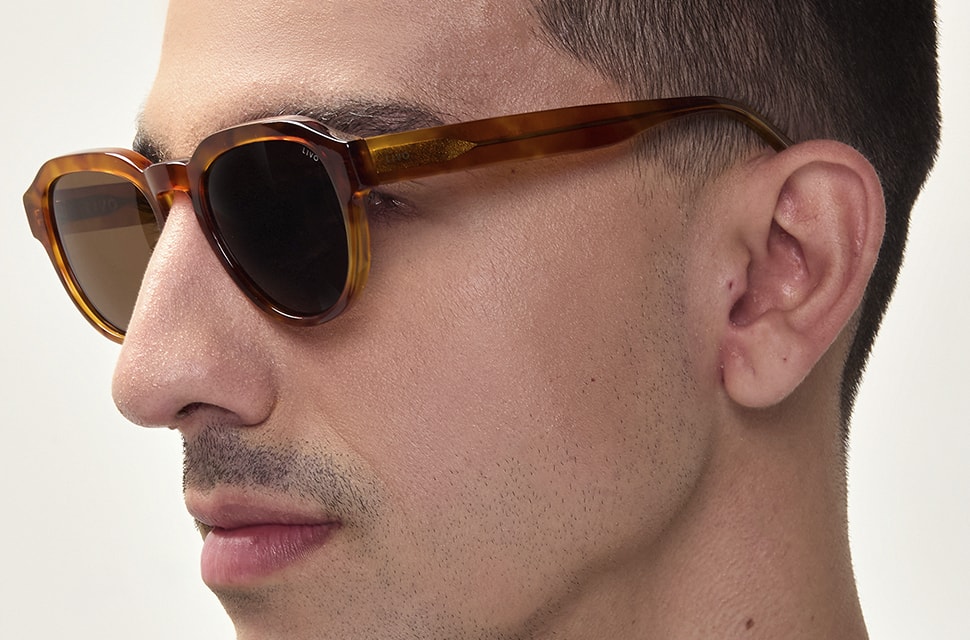 Oliver - Demi Castanho