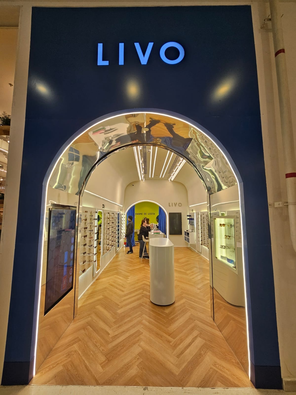 LIVO SHOPPING METRÔ SANTA CRUZ - São Paulo - São Paulo - (11) 95057-3946 | Seg - Sáb, 10h às 22h | Dom e feriados 14h às 20h - Rua Domingos de Morais - 2565 - Loja SMSL1006 - L1 - 11 -  950573946