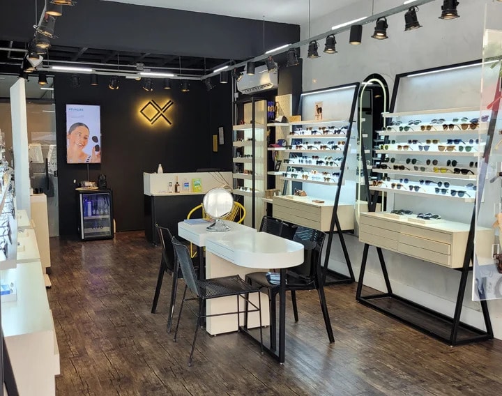 LIVO PINHEIROS LIVO PINHEIROS - São Paulo - São Paulo - (11) 3898-3043 | Seg a Sáb, 09h às 20h | Dom e Feriados 12h às 18h | - Rua dos Pinheiros - 272 - - 11 - 919742834