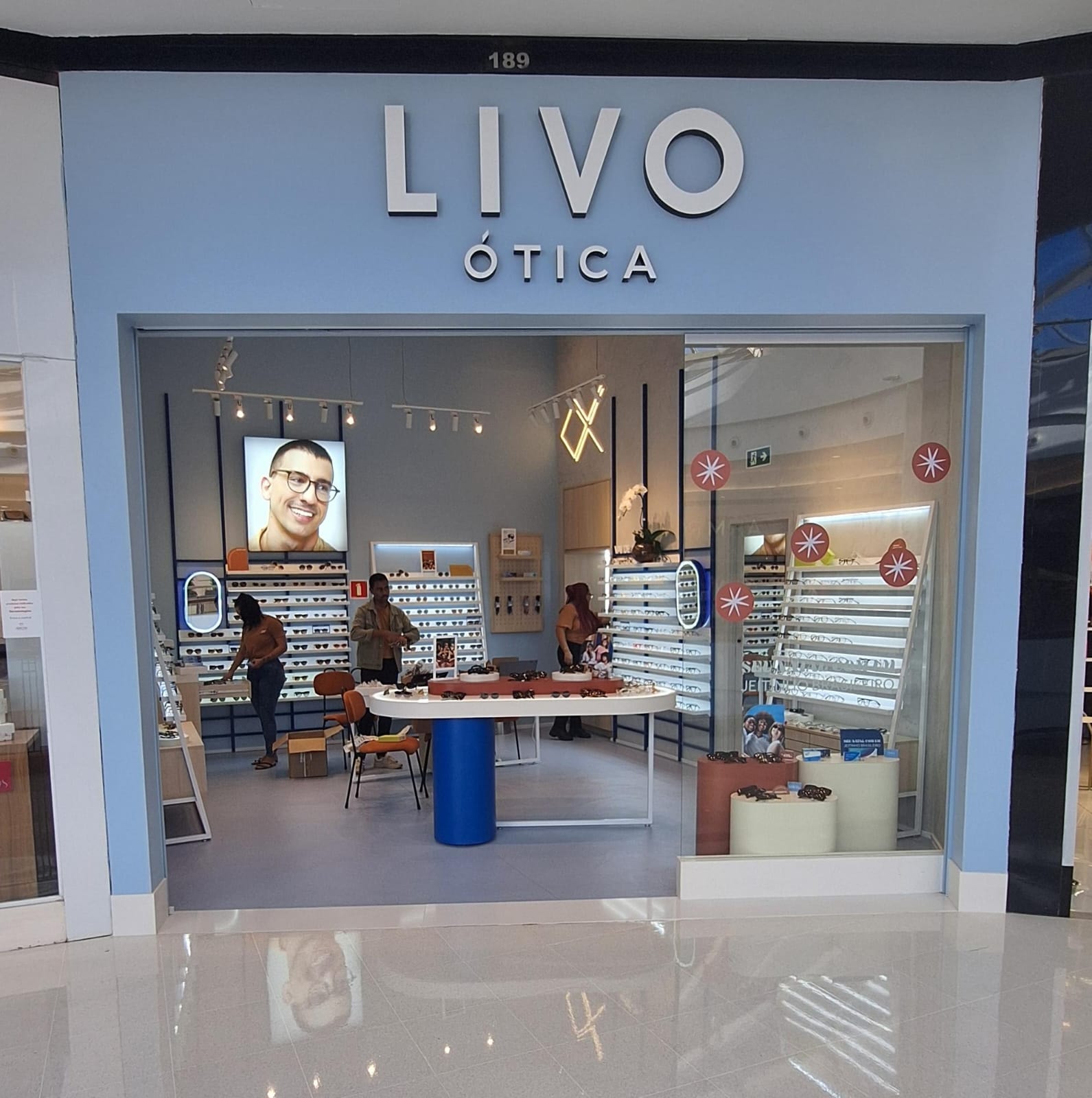 LIVO IGUATEMI BRASÍLIA LIVO IGUATEMI BRASÍLIA - Brasília - Distrito Federal - (61) 40421-693 | Seg - Sáb, 10h às 22h | Dom e feriados 12h às 20h
https://www.google.com/maps/place/LIVO+%C3%93tica+-+Iguatemi+Bras%C3%ADlia/@-15.7196664,-47.8842787,17z/data=!3m1!4b1!4m6!3m5!1s0x935a396463f20321:0xb14760025d8e5a6a!8m2!3d-15.7196664!4d-47.8842787!16s%2Fg%2F11wn_v4cvy?entry=ttu&g_ep=EgoyMDI1MTEwMi4wIKXMDSoASAFQAw%3D%3D - Quadra CA 4 - Lago Norte - - 61 - 40421693